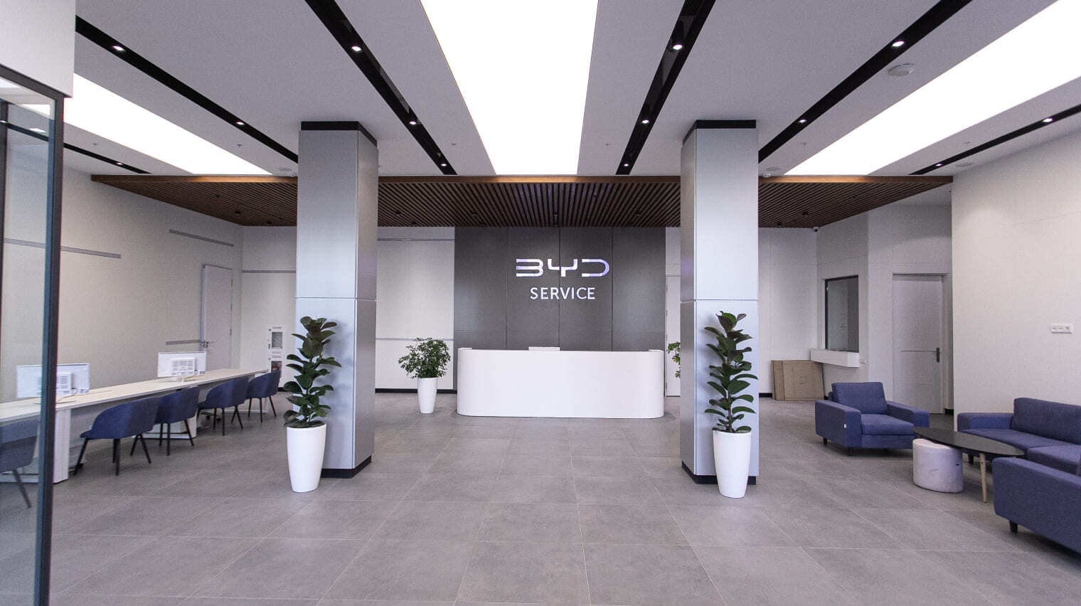 Construction of a BYD car dealership — photo 1