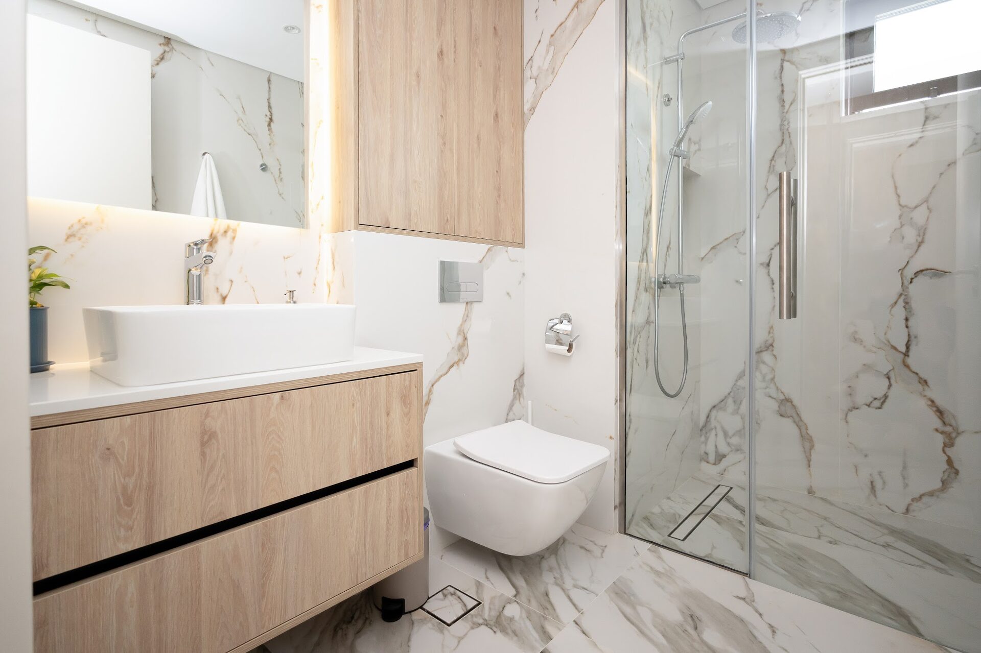 Villa renovation in Dubai — bathroom with shower